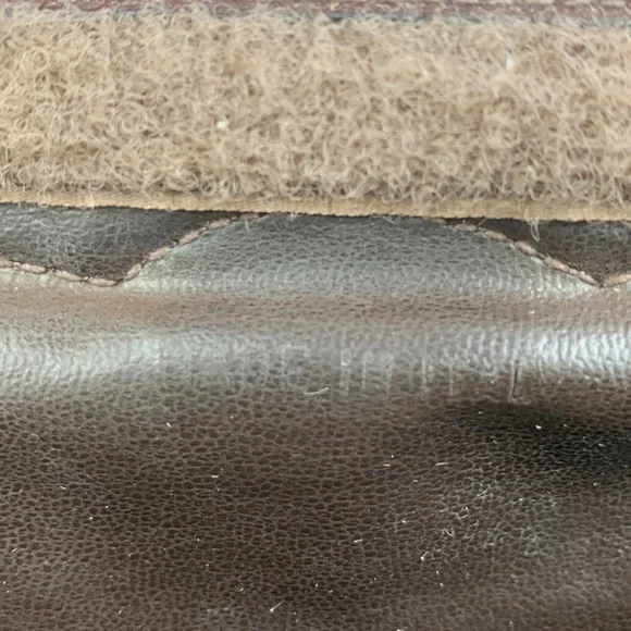 Burberry Ltd Ed Vintage "Shelter Under A Burberrys" Crossbody bag Fabric leather - Picture 13 of 17